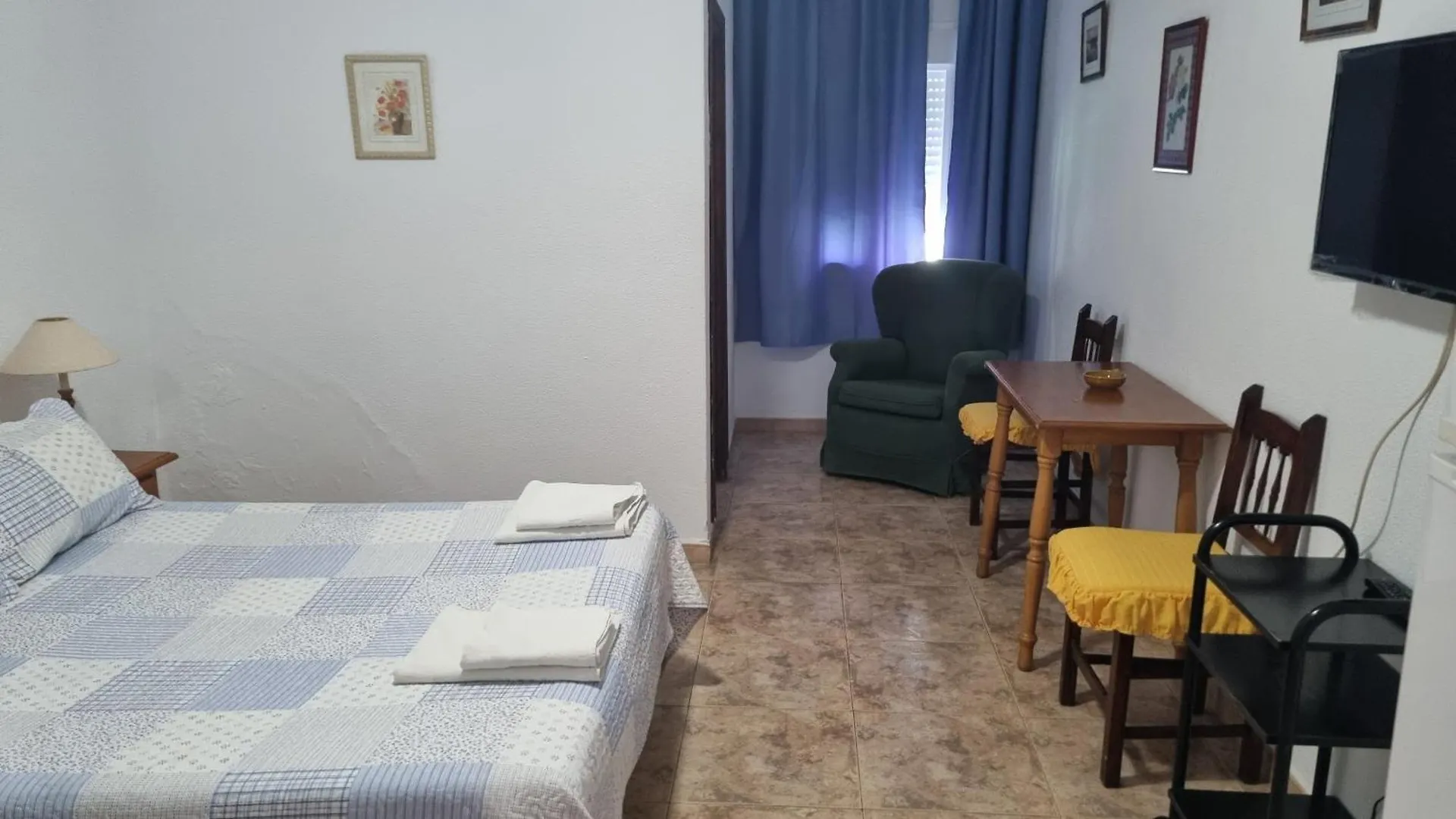 Habitaciones Los Caños Los Caños de Meca Pensión